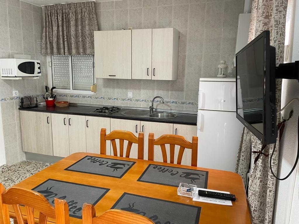 Apartamentos Bolonia Paraiso エクステリア 写真