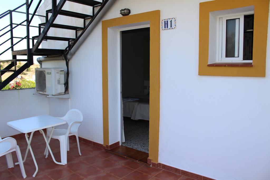 Apartamentos Bolonia Paraiso エクステリア 写真