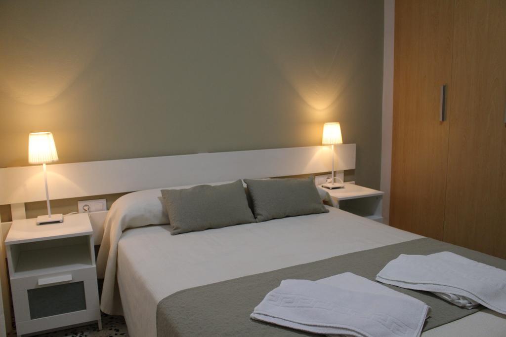 Apartamentos Bolonia Paraiso エクステリア 写真